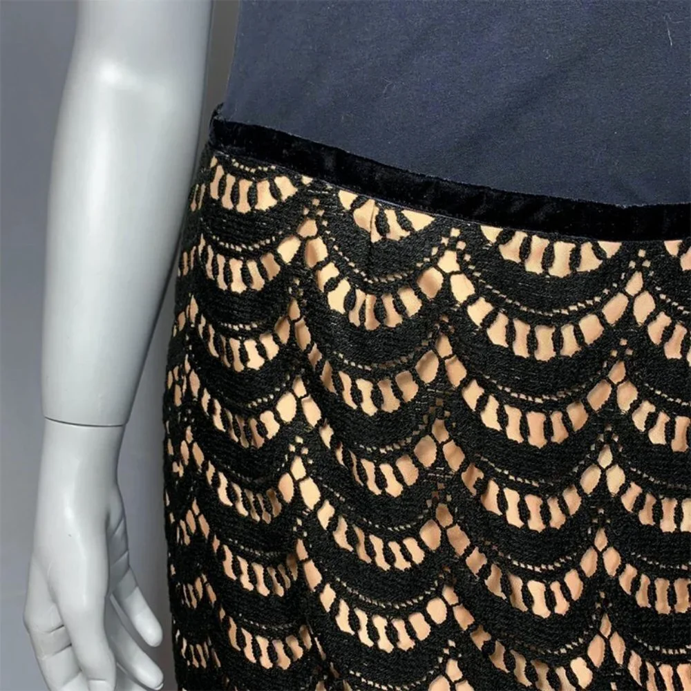TRACY REESE Scalloped lace pencil skirt
